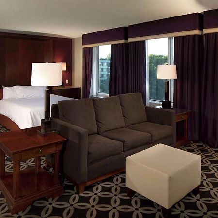 Hilton Garden Inn Auburn Riverwatch Exteriör bild