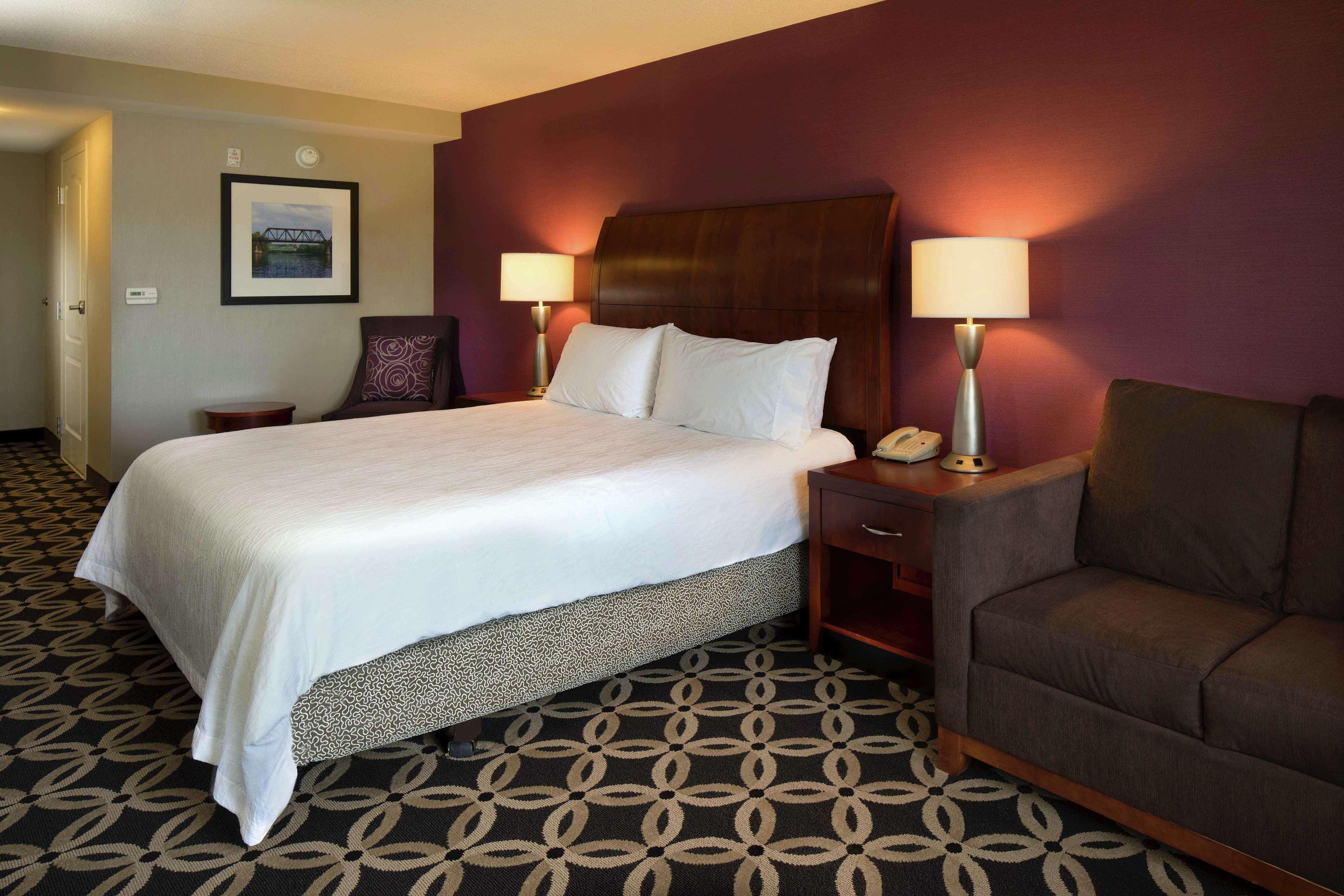Hilton Garden Inn Auburn Riverwatch Exteriör bild