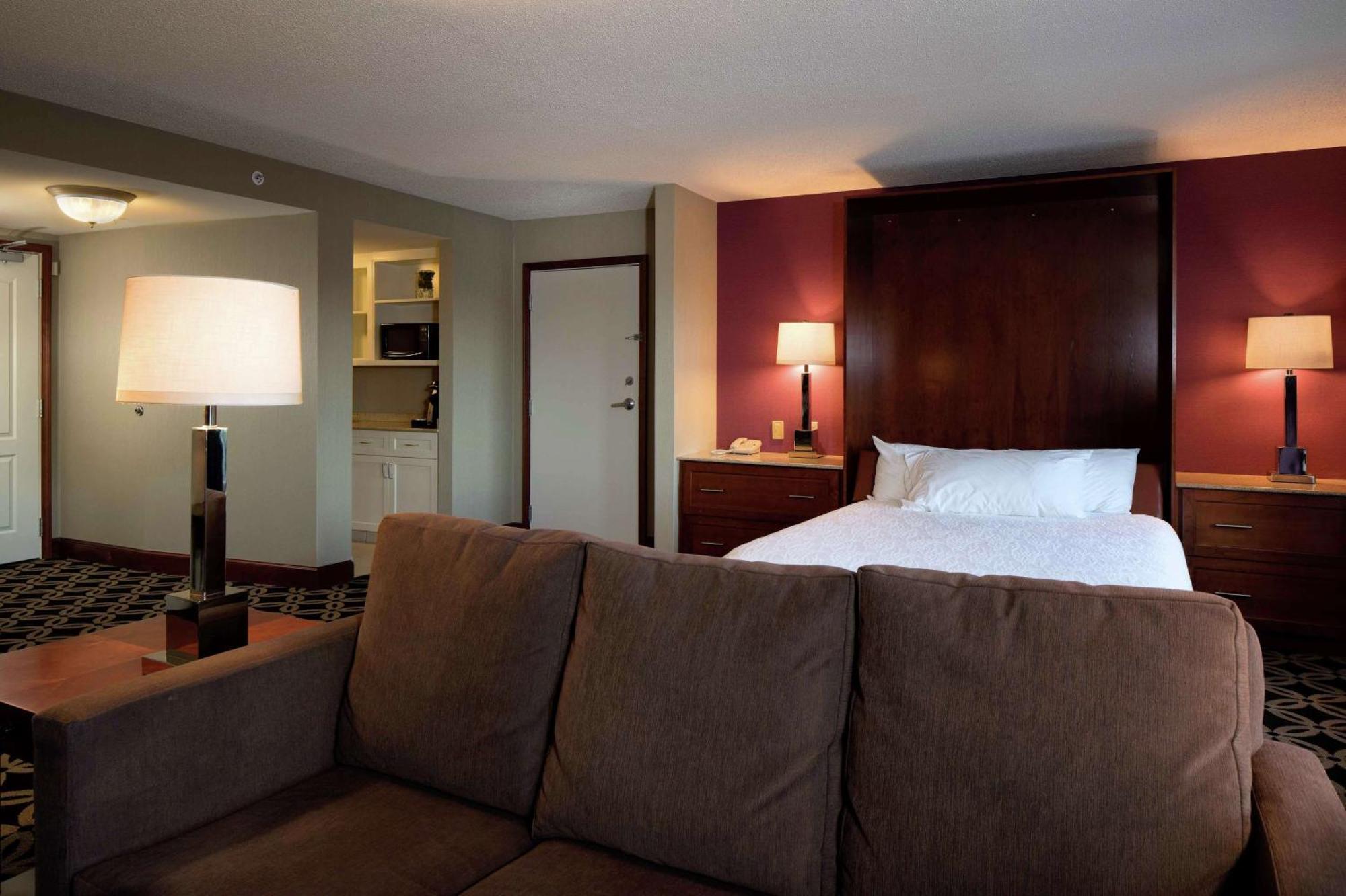 Hilton Garden Inn Auburn Riverwatch Exteriör bild